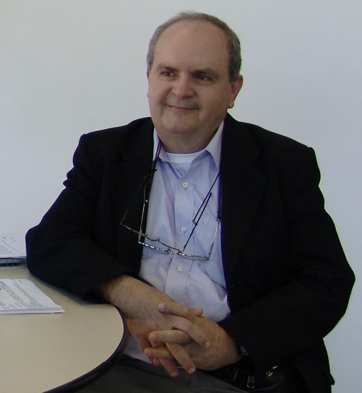 Prof. Pedro Leite da Silva Dias (IAG/USP)
